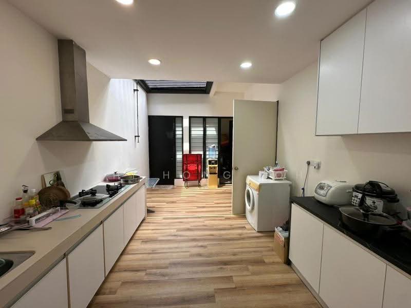3-storey Terraced House for Sale in 20 Trees (Melawati) - Zhi Hong Loh - Kitchen - PropertyGuru.com.my