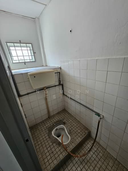 Taman Perindustrian Kip untuk Untuk Disewa - RM 7,800 /bulan, Mac 2026 - Bathroom - PropertyGuru.com.my