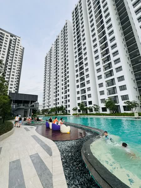 Servis Apartment untuk Disewa di Berkeley Uptown - Kim Chong - Pool - PropertyGuru.com.my