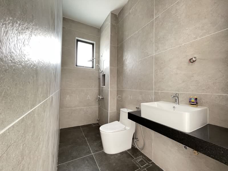 Semi-Detached House for Sale in Kulai (Johor) - Alan Chew - Bathroom - PropertyGuru.com.my