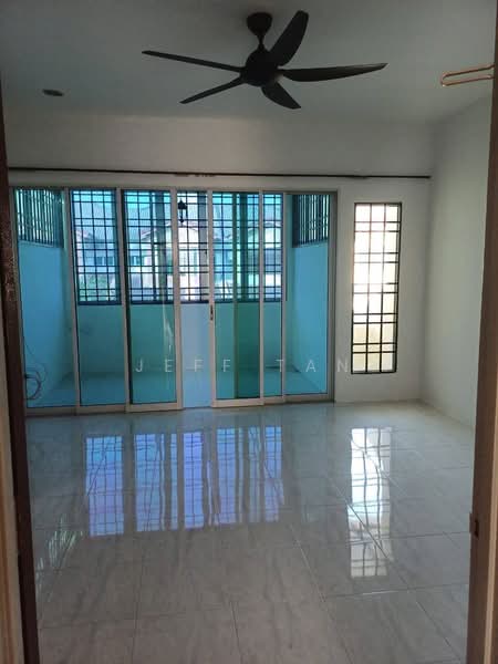 2-storey Terraced House for Sale in Taman Menglembu Impiana Adril (Menglembu) - Jeff Tan - Living Room - PropertyGuru.com.my