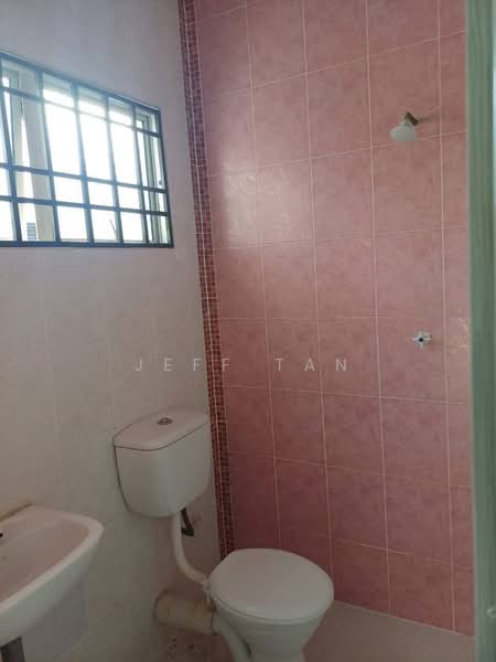 2-storey Terraced House for Sale in Taman Menglembu Impiana Adril (Menglembu) - Jeff Tan - Bathroom - PropertyGuru.com.my