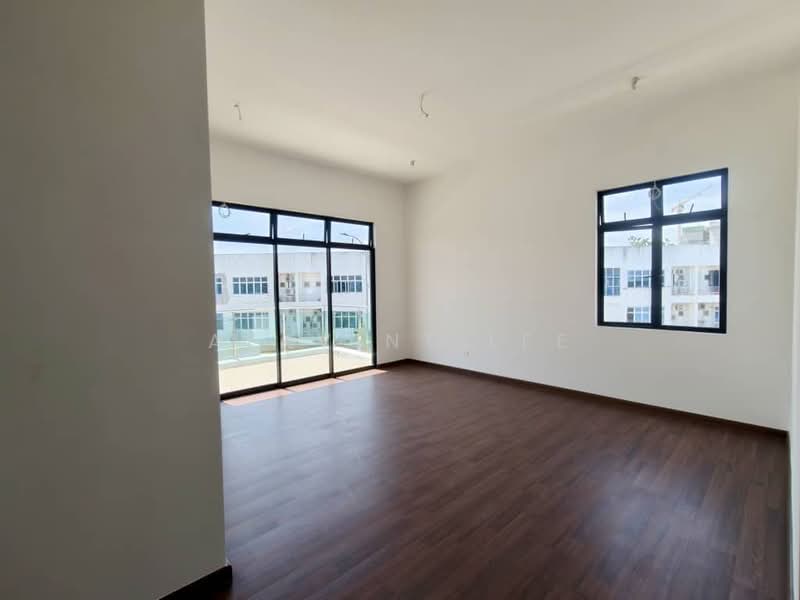 Cluster House for Sale in Taman Mount Austin (Tebrau) - Aervint Lee - Living Room - PropertyGuru.com.my