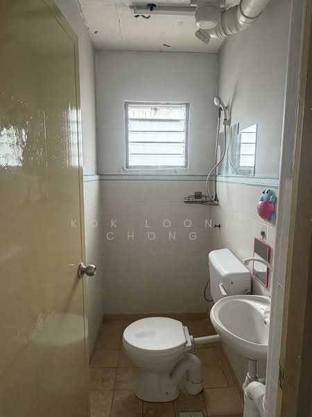 Pangsapuri Sri Malaysia untuk Untuk Dijual - RM 189,000, Mac 2026 - Bathroom - PropertyGuru.com.my