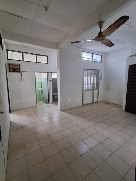 Semi-Detached House for Sale in Taman Green Lane (Jelutong) - Ms Chang - Interior - PropertyGuru.com.my