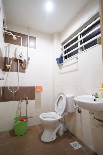 Taman Rapat Permai untuk Untuk Dijual - RM 430,000, Mac 2026 - Bathroom - PropertyGuru.com.my