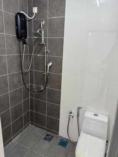 Koi Prima Condominium untuk Untuk Disewa - RM 1,300 /bulan, Mac 2026 - Bathroom - PropertyGuru.com.my