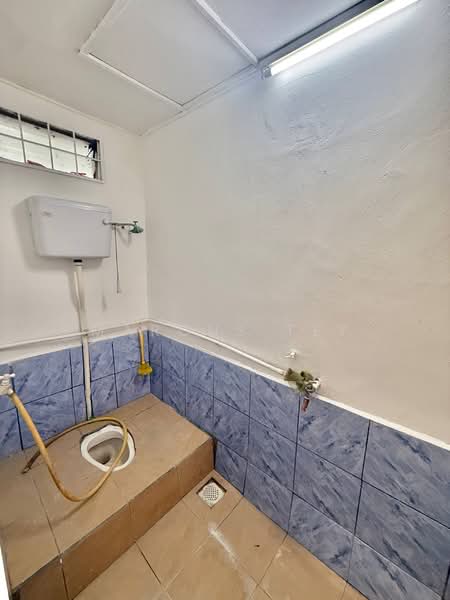 1-storey Terraced House for Sale in Taman Puteri (Kluang) - Marcus Tey - Bathroom - PropertyGuru.com.my