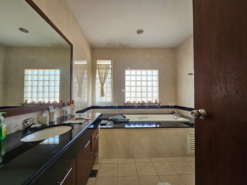 Kota Kemuning untuk Untuk Dijual - RM 1,700,000, Mac 2026 - Bathroom - PropertyGuru.com.my