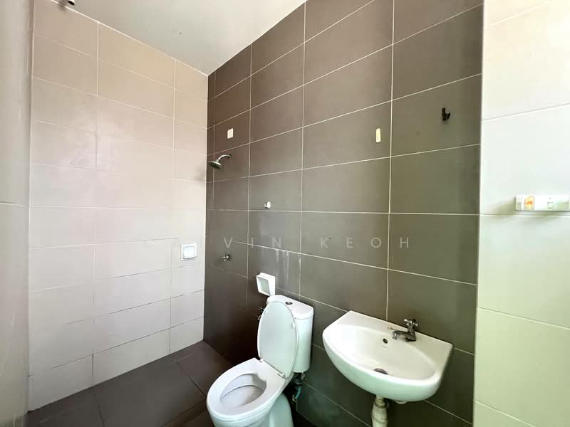 2-storey Terraced House for Sale in Taman Sri Genting (Balik Pulau) - Calvin Keoh - Bathroom - PropertyGuru.com.my