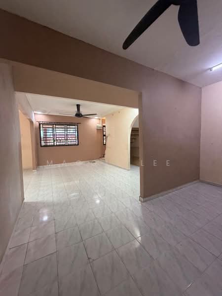 2-storey Terraced House for Sale in Taman Damai Jaya (Skudai) - Maggie Lee - Living Room - PropertyGuru.com.my