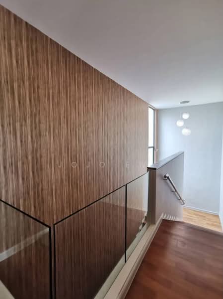 Noble Park Grand Pool Villas East Ledang - 2