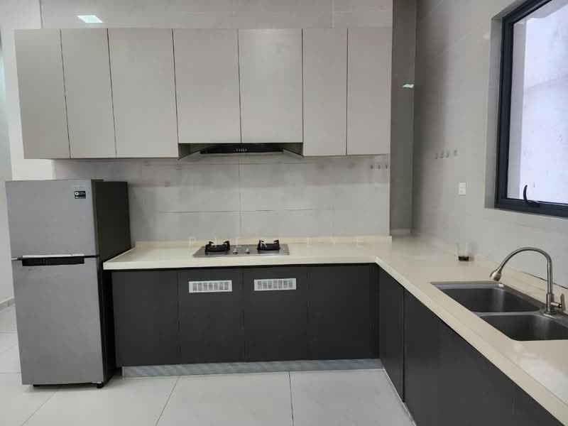 Bay Point @ Country Garden Danga Bay untuk Untuk Disewa - RM 2,700 /bulan, Mac 2026 - Kitchen - PropertyGuru.com.my