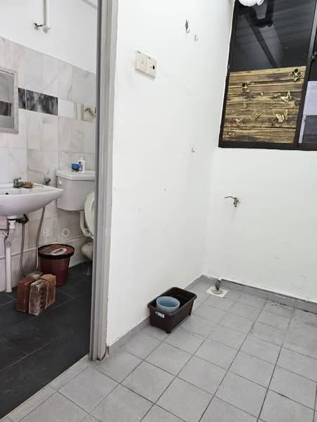 Apartment for Rent at Ruby Tower (Ria) - Boon Haw Ooi - Bathroom - PropertyGuru.com.my