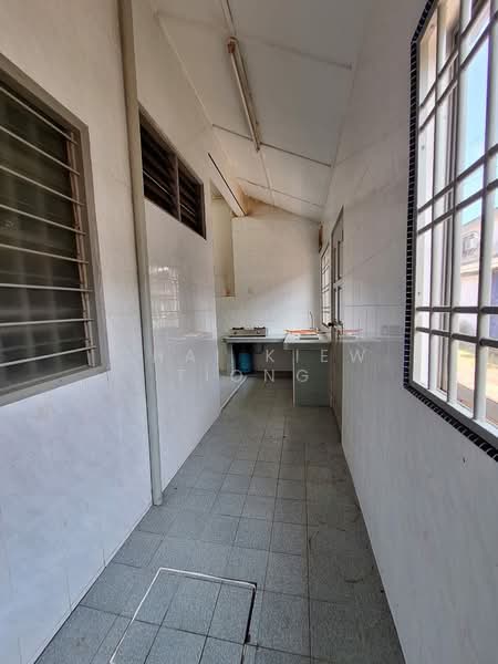 1-storey Terraced House for Sale in Galing (Kuantan) - Chai Kiew Tiong - Kitchen - PropertyGuru.com.my