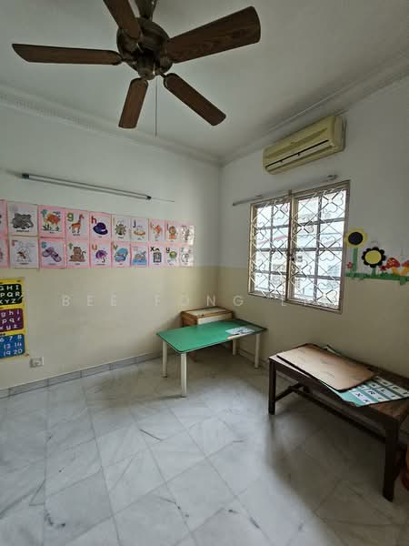 Rumah Teres untuk Dijual di Bukit Rahman Putra (Sungai Buloh) - Bee Fong Lim - Study - PropertyGuru.com.my