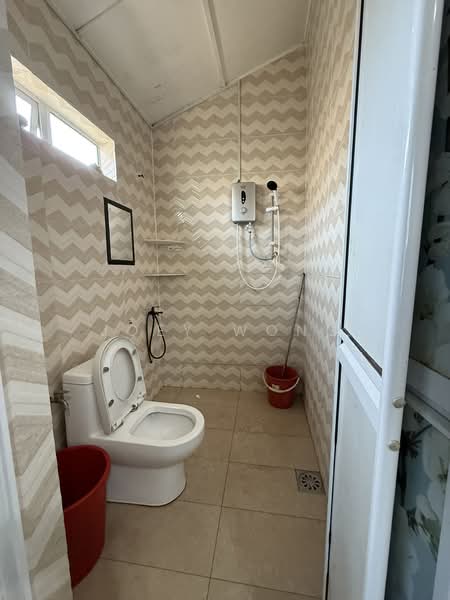 1-storey Terraced House for Rent in Bandar Kinrara Seksyen 1 (Bandar Kinrara) - Joey Wong - Bathroom - PropertyGuru.com.my