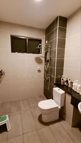 Cluster House for Sale in Taman Mount Austin (Tebrau) - Larry Ng - Bathroom - PropertyGuru.com.my