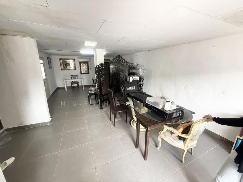 Untuk Dijual - Seksyen 6