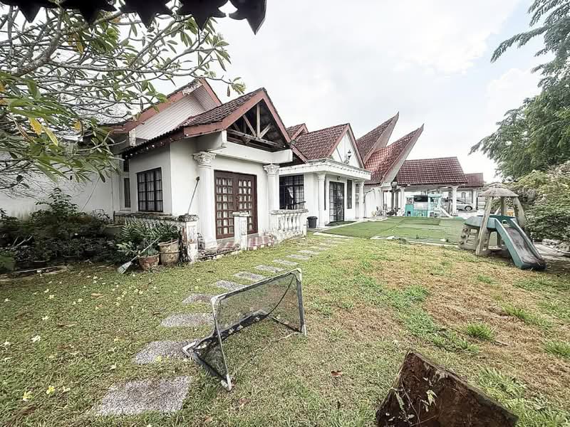 Untuk Dijual - Seksyen 6