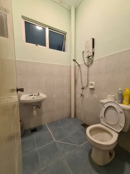 1-storey Terraced House for Sale in Taman Pelangi Indah (Ulu Tiram) - Zack Chow - Bathroom - PropertyGuru.com.my