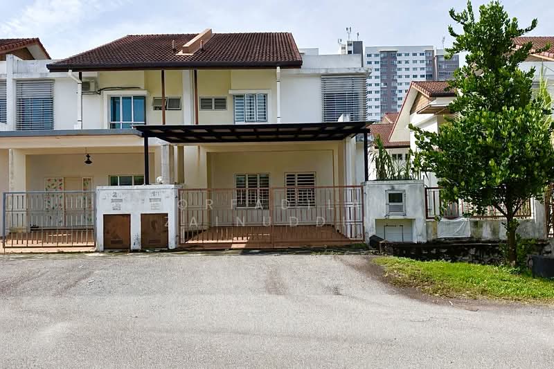Terraced House for Sale in Puncak Alam (Selangor) - NORFADILAH ZAINUDDIN - Exterior - PropertyGuru.com.my