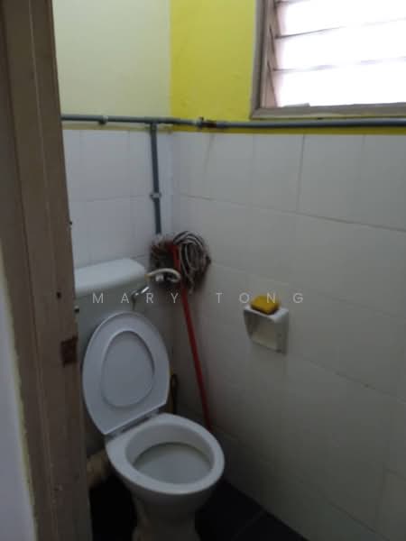 Flat for Sale at Desa Satu - Mary Tong - Bathroom - PropertyGuru.com.my