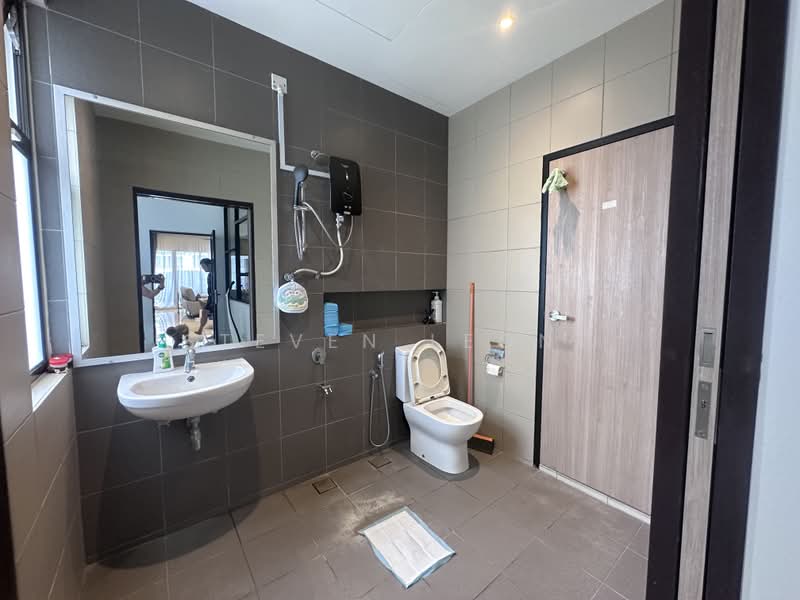 Semi-Detached House for Sale in Denai Alam (Shah Alam) - Steven Leong - Bathroom - PropertyGuru.com.my