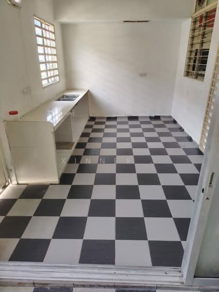 2-storey Terraced House for Rent in Taman Iping (Batu Maung) - Xinnee . - Kitchen - PropertyGuru.com.my
