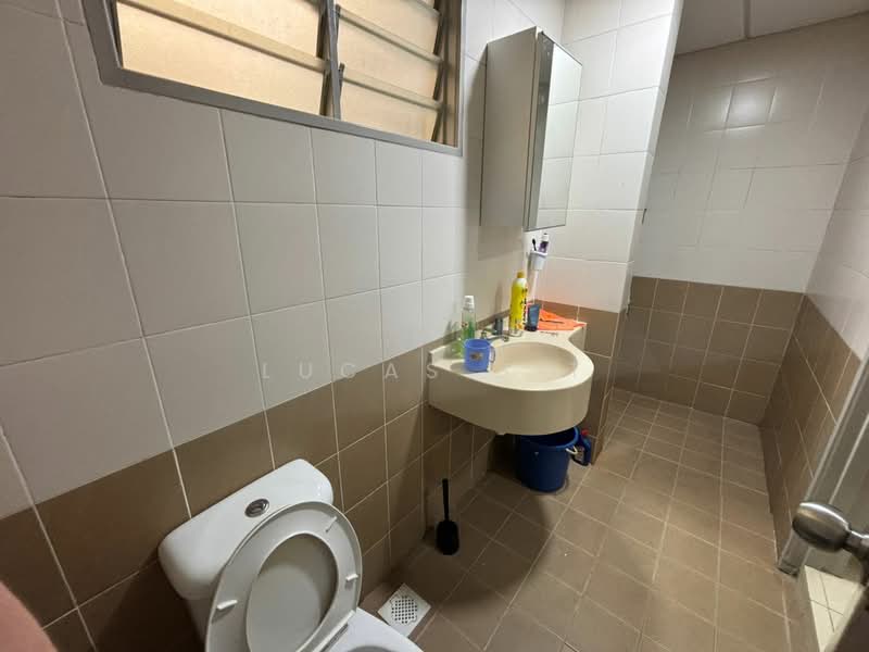 Condominium for Sale at Platinum Lake PV 12 - Lucas Sit - Bathroom - PropertyGuru.com.my