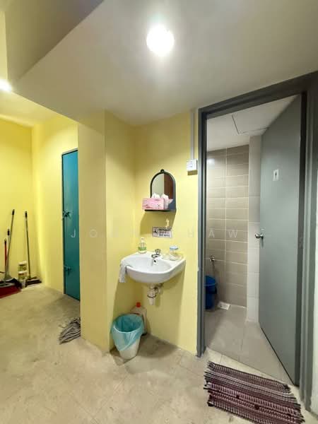 Pejabat untuk Disewa di Puchong (Selangor) - John Khaw - Bathroom - PropertyGuru.com.my