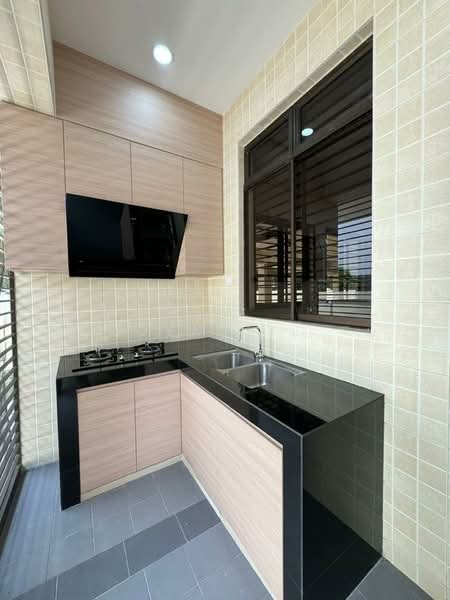 Bungalow for Rent in Bukit Kesenangan (Johor Bahru) - Jemie . - Kitchen - PropertyGuru.com.my