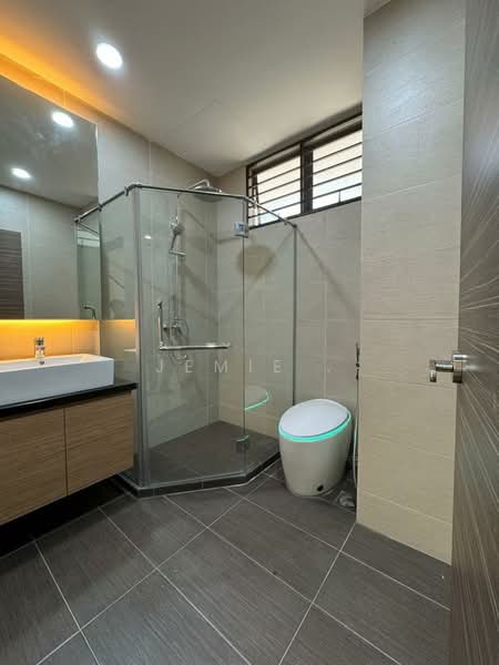 Bungalow for Rent in Bukit Kesenangan (Johor Bahru) - Jemie . - Bathroom - PropertyGuru.com.my