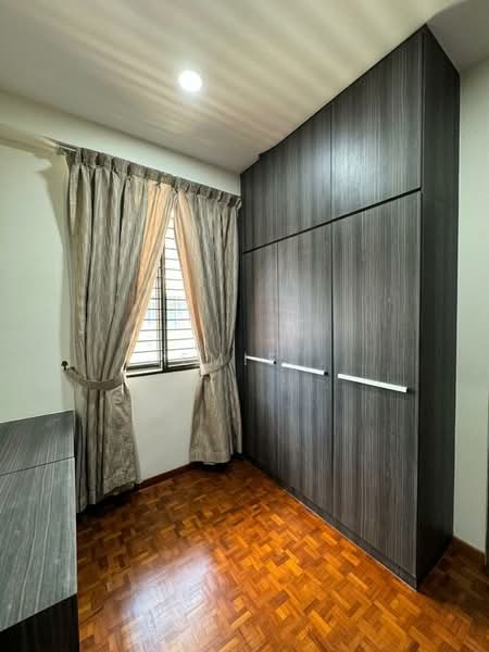 Bungalow for Rent in Bukit Kesenangan (Johor Bahru) - Jemie . - Bedroom - PropertyGuru.com.my