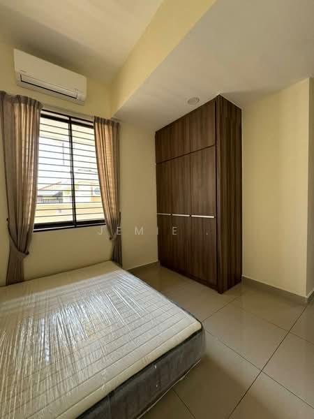 Bungalow for Rent in Bukit Kesenangan (Johor Bahru) - Jemie . - Bedroom - PropertyGuru.com.my
