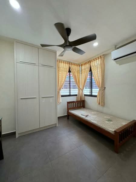 Bungalow for Rent in Bukit Kesenangan (Johor Bahru) - Jemie . - Bedroom - PropertyGuru.com.my