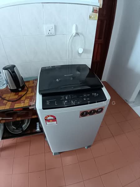 Taman Nusa Perintis 2 untuk Untuk Disewa - RM 950 /bulan, Mac 2026 - Kitchen - PropertyGuru.com.my