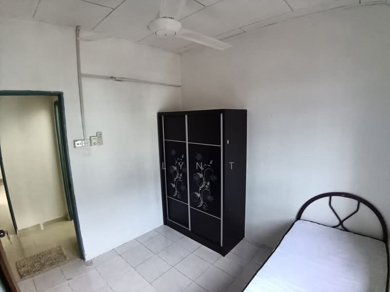 Taman Nusa Perintis 2 untuk Untuk Disewa - RM 950 /bulan, Mac 2026 - Bedroom - PropertyGuru.com.my