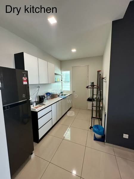 Servis Apartment untuk Disewa di Parkland Residence - Raymond Lim PW - Kitchen - PropertyGuru.com.my