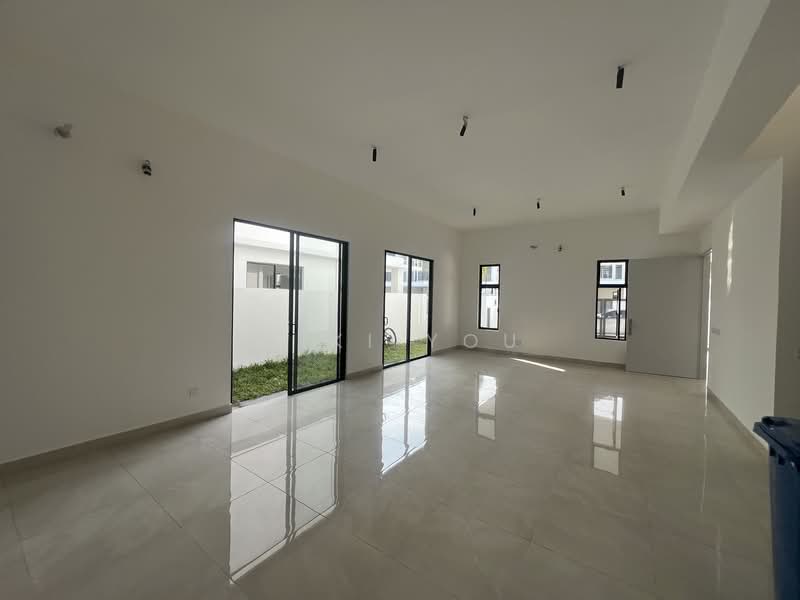 2-storey Terraced House for Rent in Telok Panglima Garang (Selangor) - Miki You - Living Room - PropertyGuru.com.my