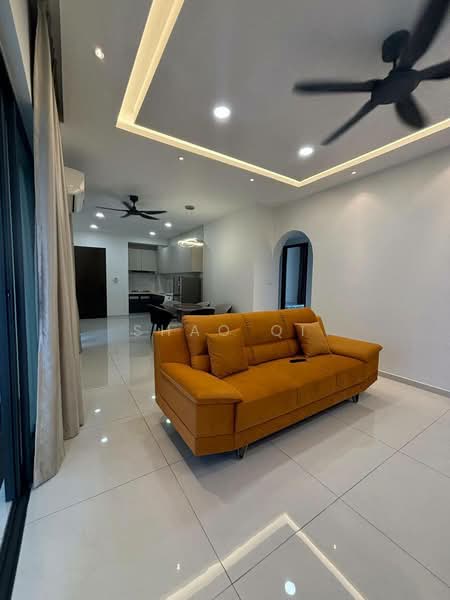 Royal Strand @ Country Garden Danga Bay untuk Untuk Disewa - RM 3,000 /bulan, Apr 2026 - Living Room - PropertyGuru.com.my