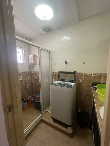 Usj 16 untuk Untuk Dijual - RM 1,280,000, Mac 2026 - Bathroom - PropertyGuru.com.my