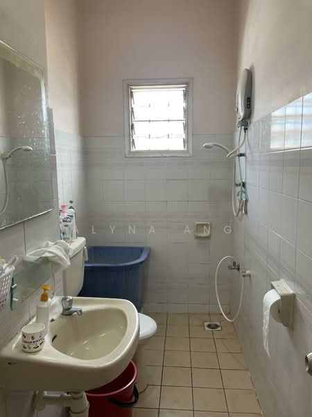 Usj 16 untuk Untuk Dijual - RM 1,280,000, Mac 2026 - Bathroom - PropertyGuru.com.my