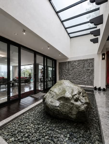 Bungalow House for Sale in Taman Tunku (Bukit Tunku (Kenny Hills)) - Jen Lau - Living Room - PropertyGuru.com.my