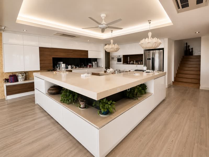 Bungalow House for Sale in Taman Tunku (Bukit Tunku (Kenny Hills)) - Jen Lau - Kitchen - PropertyGuru.com.my