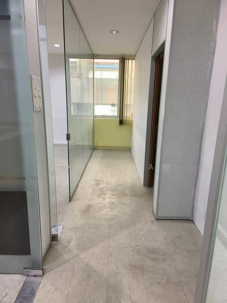 Office for Rent in Puchong (Selangor) - John Khaw - Corridor - PropertyGuru.com.my