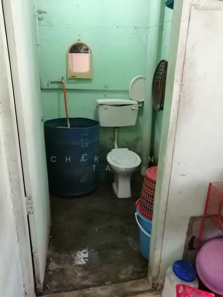 Flat for Sale at Taman Taming Jaya - Charmaine Tan - Bathroom - PropertyGuru.com.my