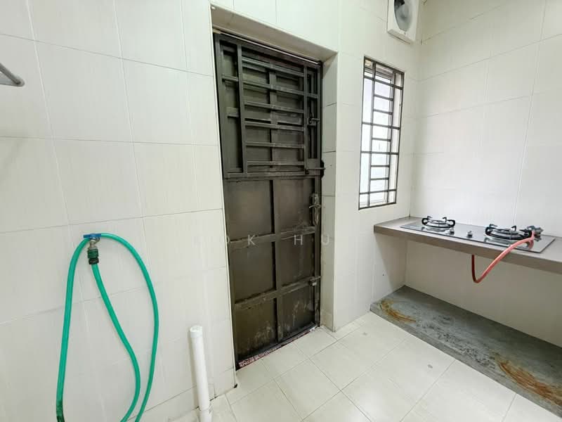 Rumah Teres 2 Tingkat untuk Dijual di Taman Setia Indah (Tebrau) - Kok Hui - Kitchen - PropertyGuru.com.my