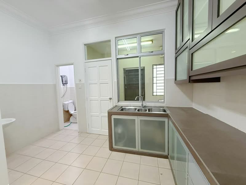 Rumah Teres 2 Tingkat untuk Dijual di Taman Setia Indah (Tebrau) - Kok Hui - Kitchen - PropertyGuru.com.my