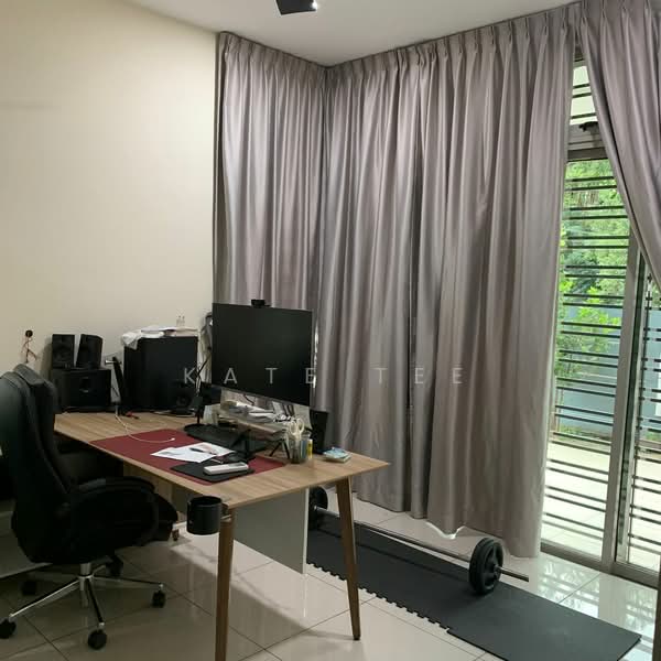 Taman Sutera Jingga @ Taman Perling untuk Untuk Dijual - RM 2,750,000, Mac 2026 - Study - PropertyGuru.com.my